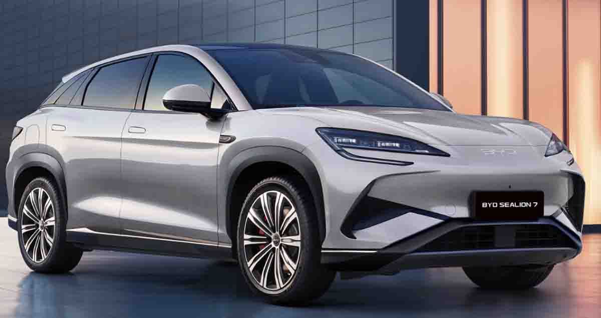 BYD Sealion 7 vs คู่แข่ง: ทำไมรถ SUV ไฟฟ้ารุ่นนี้ถึงน่าสนใจ?